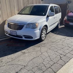 2014 Chrysler Town & Country