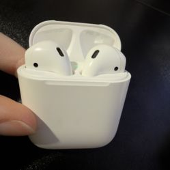 Apple AirPods 2nd Generation