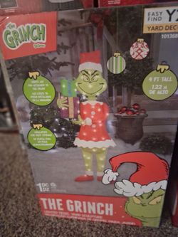 The Grinch 4 Ft Lighted Yard Sculpture