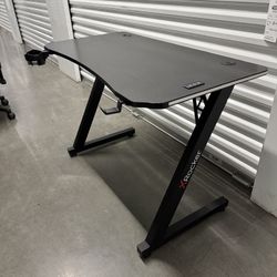 Gaming Desk with Cup & Headphone Holder 