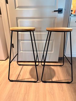 Set of 2 Bar Stools with Wood Seat