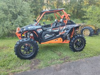Polaris rzr 1000 high lifter
