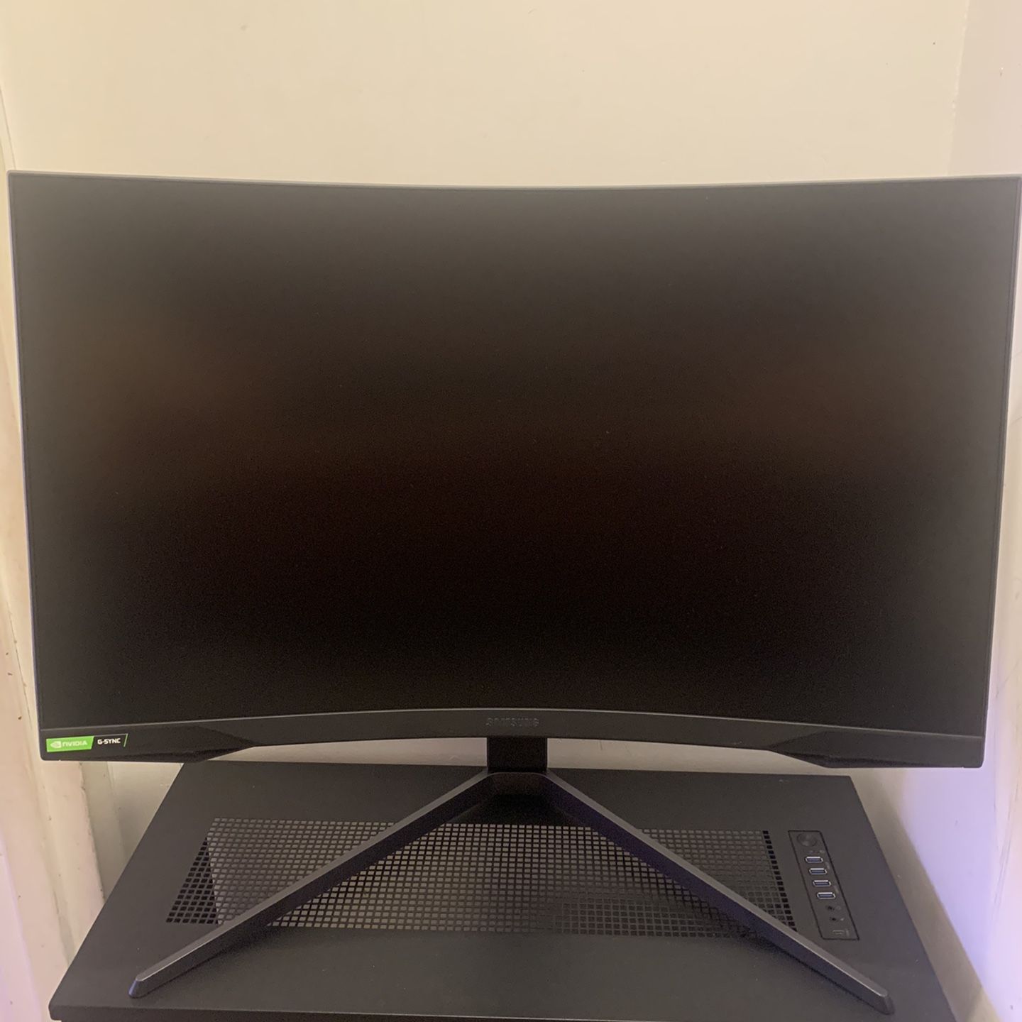 SAMSUNG Odyssey G7 C27G75T 27" Quad HD 2560 x 1440 2K 240Hz 1ms 2 x DisplayPort, HDMI G-Sync Compatible LED Curved Gaming Monitor