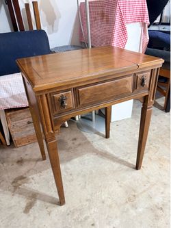 Sewing Machine Cabinet with free machine for parts