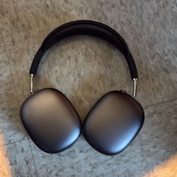 AirPod Maxes