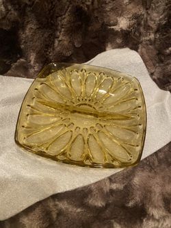 Vintage Depression Glass Amber Teardrop Pattern Divided Square Ashtray