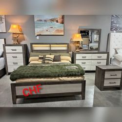 4 pc Queen bedroom set Queen bed + dressor with mirror + nightstand