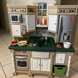 Kids Kitchen