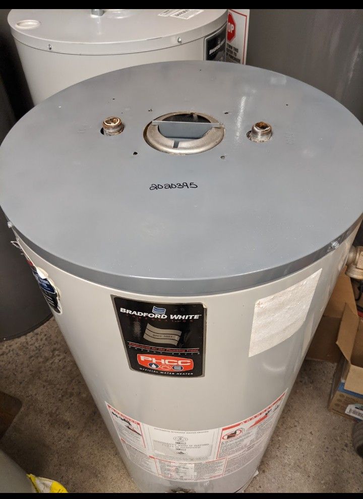 🔥🔥🔥 HOT WATER TANKS BRAND New Scratch And Dent