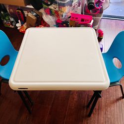 lifetime Kids Table and 2 Chairs