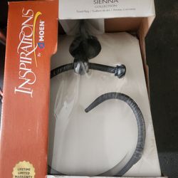 Moen Towel Ring And Toilet Tissue Holder NEW