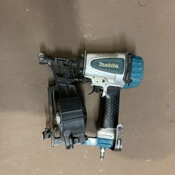 Makita Roofing Nailer. Good Condition  Price Is Firm Cash Only. 