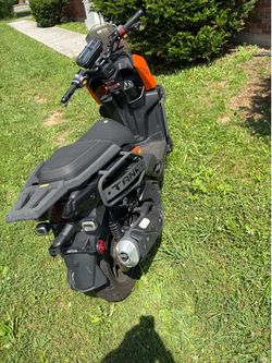Vitacci Tank Sport 200 EFI Street Legal Scooter, CVT Automatic, 4-Stroke Air-Cooled Engine (GY6