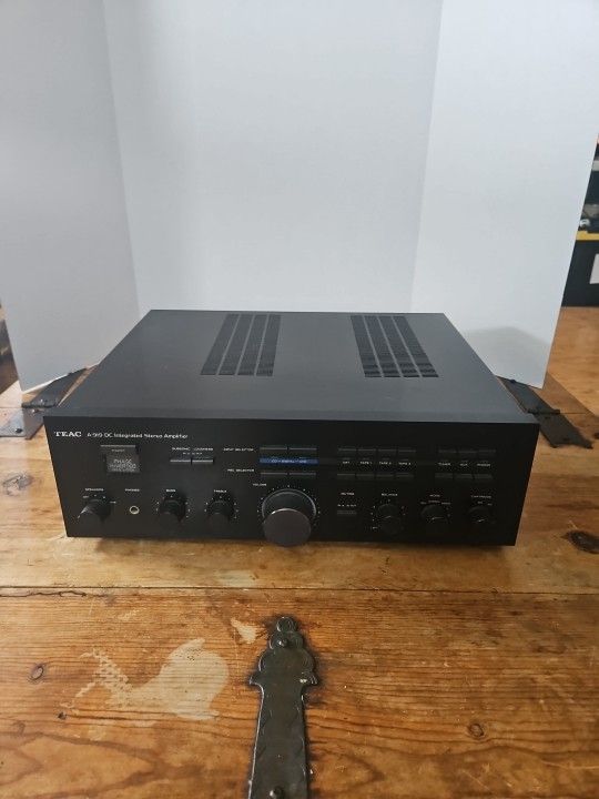 Vintage Teac A-919 DC Integrated Stereo Amplifier Phase Inverted Drive System