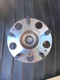 Wheel Hub Assembly with Studs part number 512353