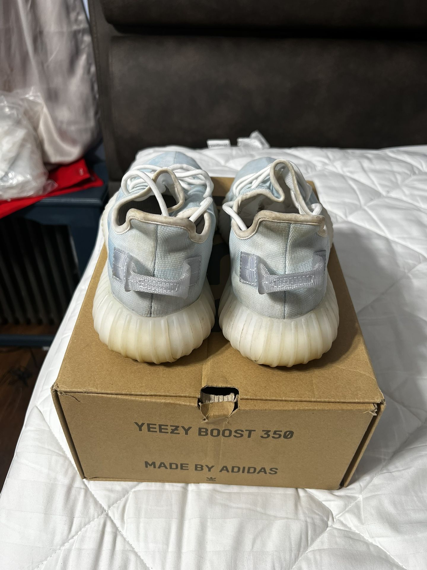 Yeezy 350 V2 Mono Ice