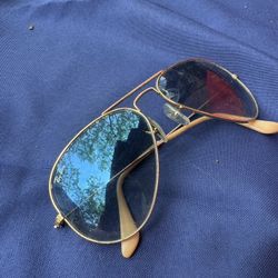 RAY BAN AVIATOR SUNGLASSES 