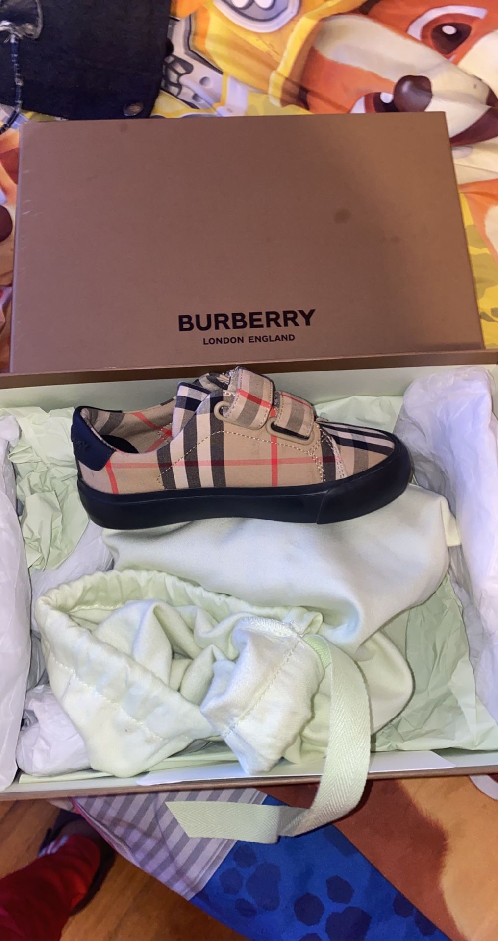 Burberry Kids Shoe Size 27