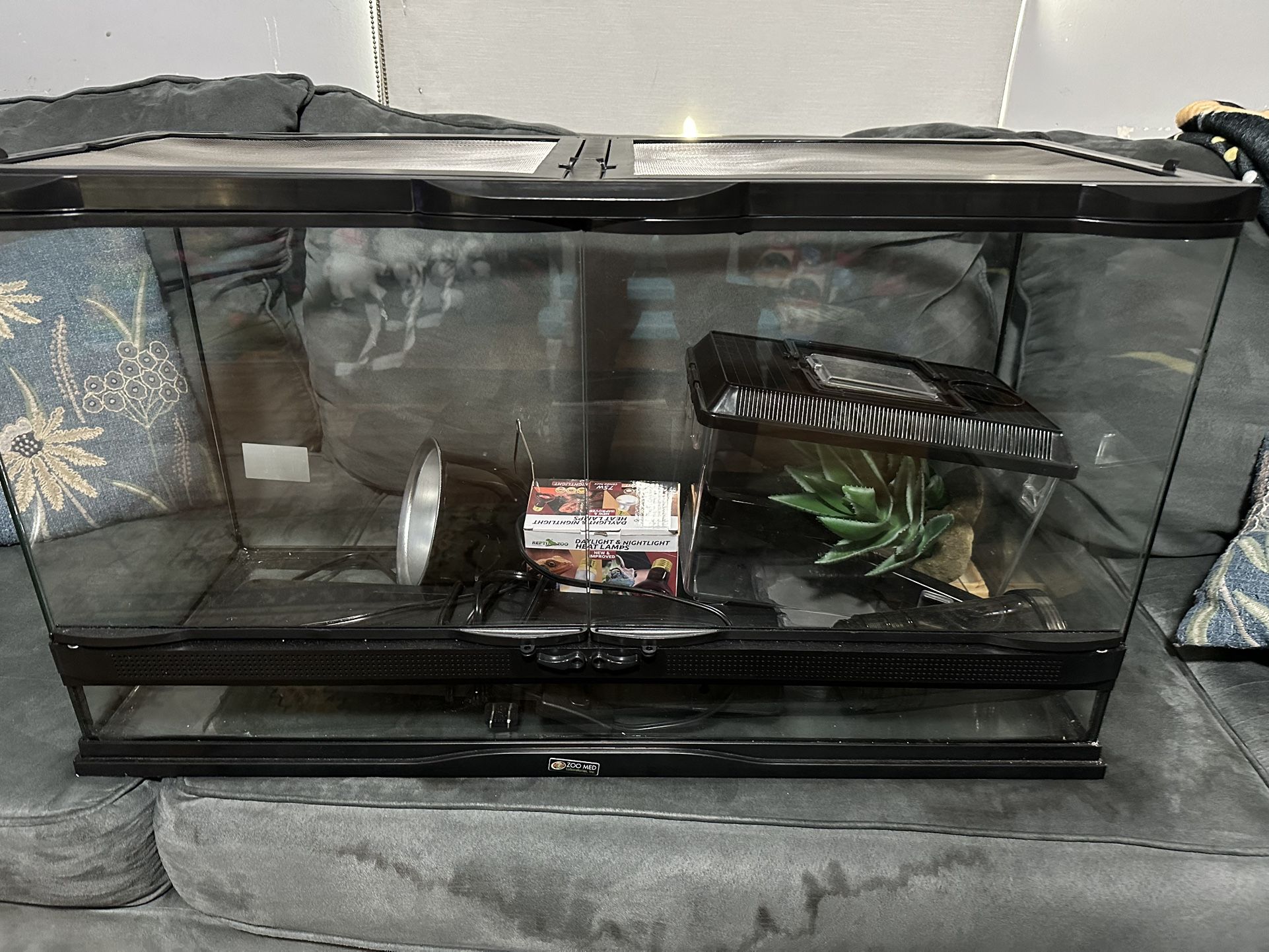 Reptile Tank And Accessories