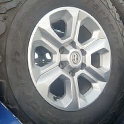 2021 Toyota 4runner 17" 6lug Rims Tires (4)