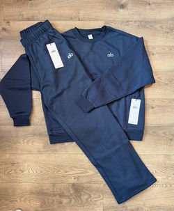 Alo Navy Crewneck Sweatsuit Set