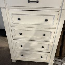 5 Drawer Dresser 