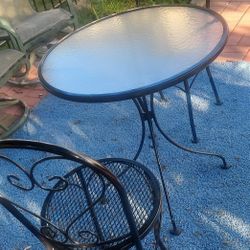 Chairs And Table. Outdoor  All Metal 