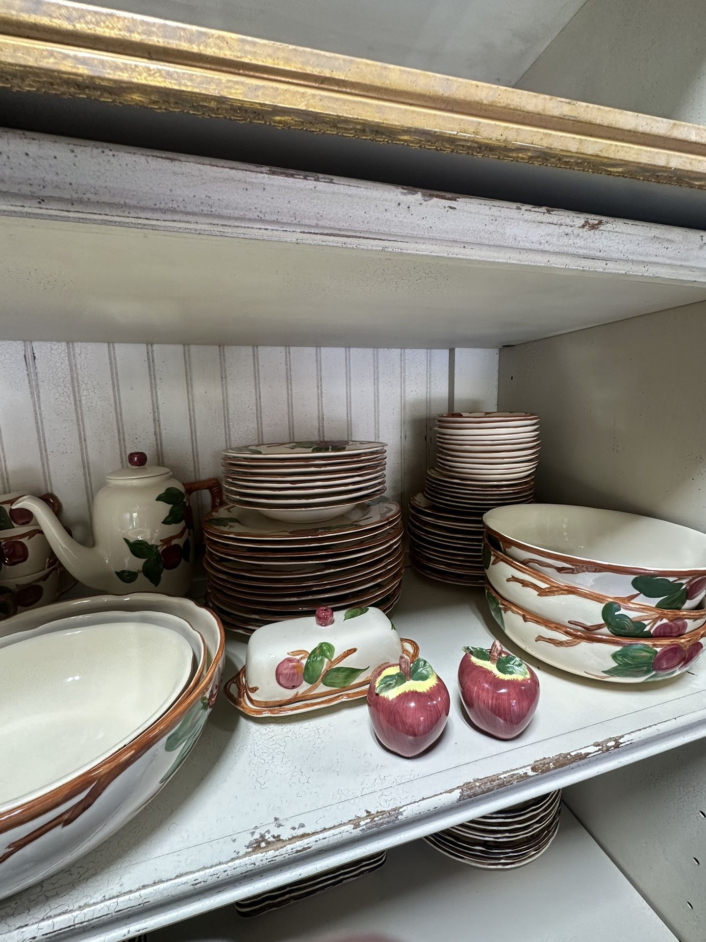 Francesca dinnerware