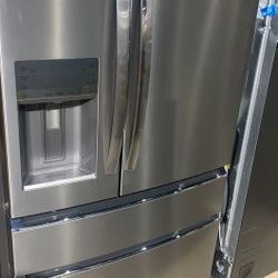 FRIGIDAIRE GRMCCF Gallery 21.5-cu ft Refrigerator