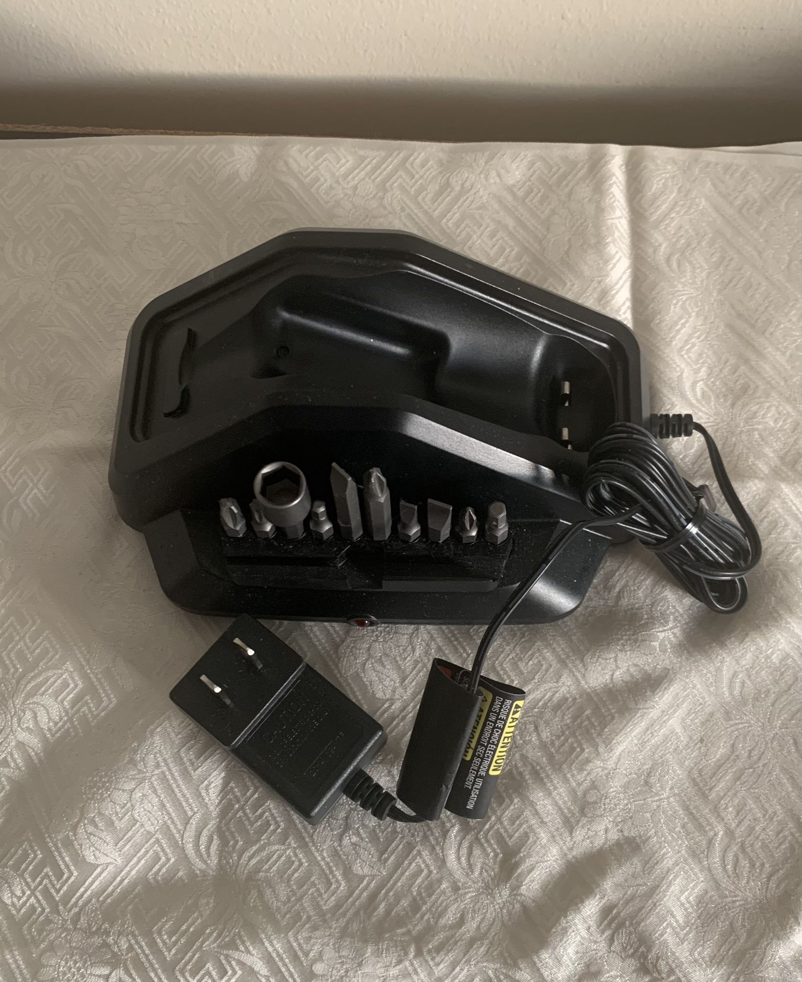 BLACK+DECKER Cordless Screwdriver with Charger Holder for Sale in Downers  Grove, IL - OfferUp