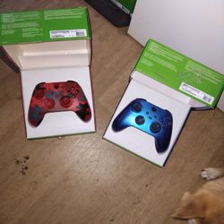 2 Xbox Controllers For Sale 