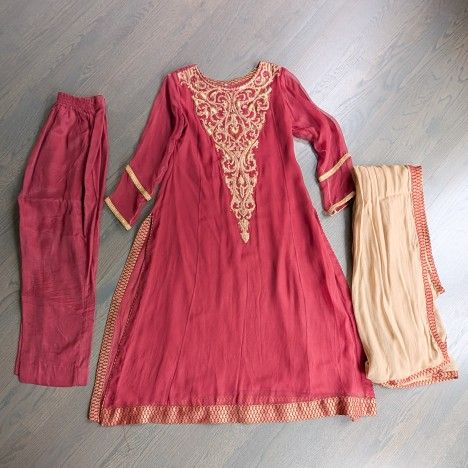Women's Pakistani Indian 3-Piece Salwar Kameez Dupatta, Medium, Maroon