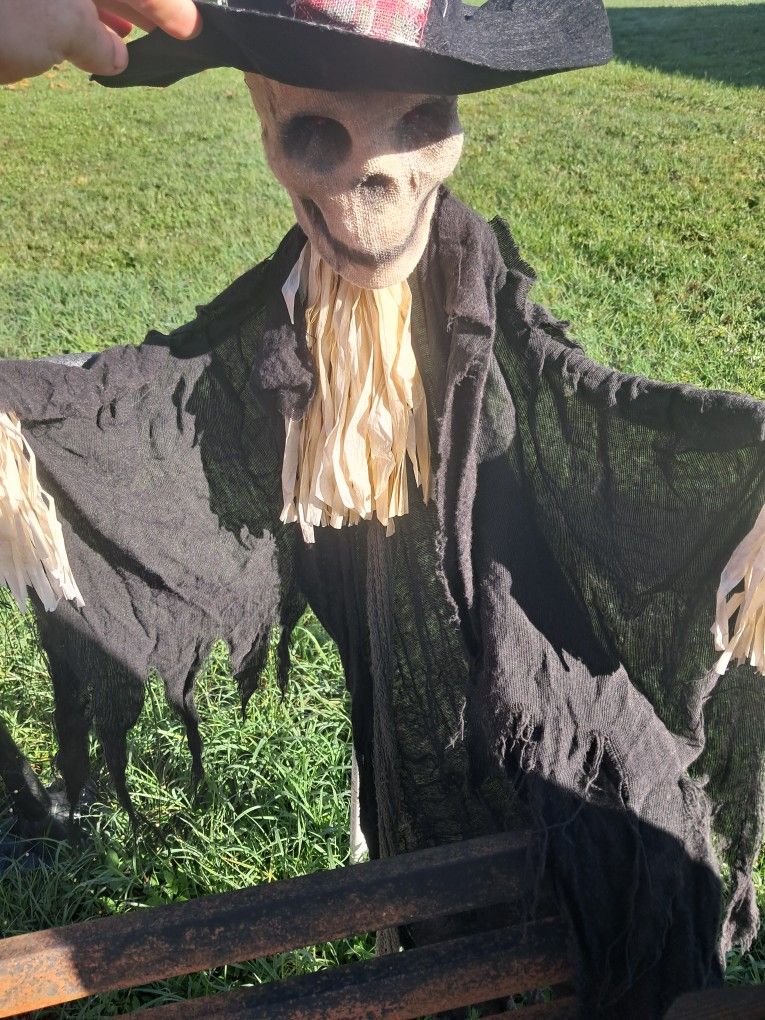 Scarecrow Eyes Lights Up