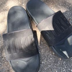 Nike Slides Sz12, 20