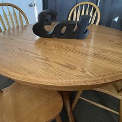 Round Oak Dining Table