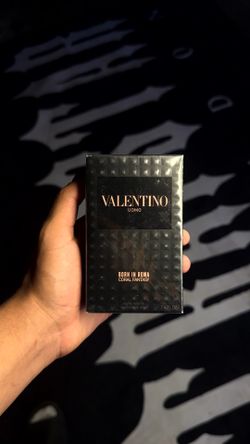 Valentino Born in Roma Cologne