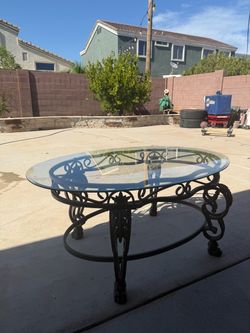Glass dinning table
