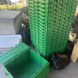 Heavy-Duty Stackable Moving Boxes – 24″ × 19″ × 12″ (Great Condition) 
