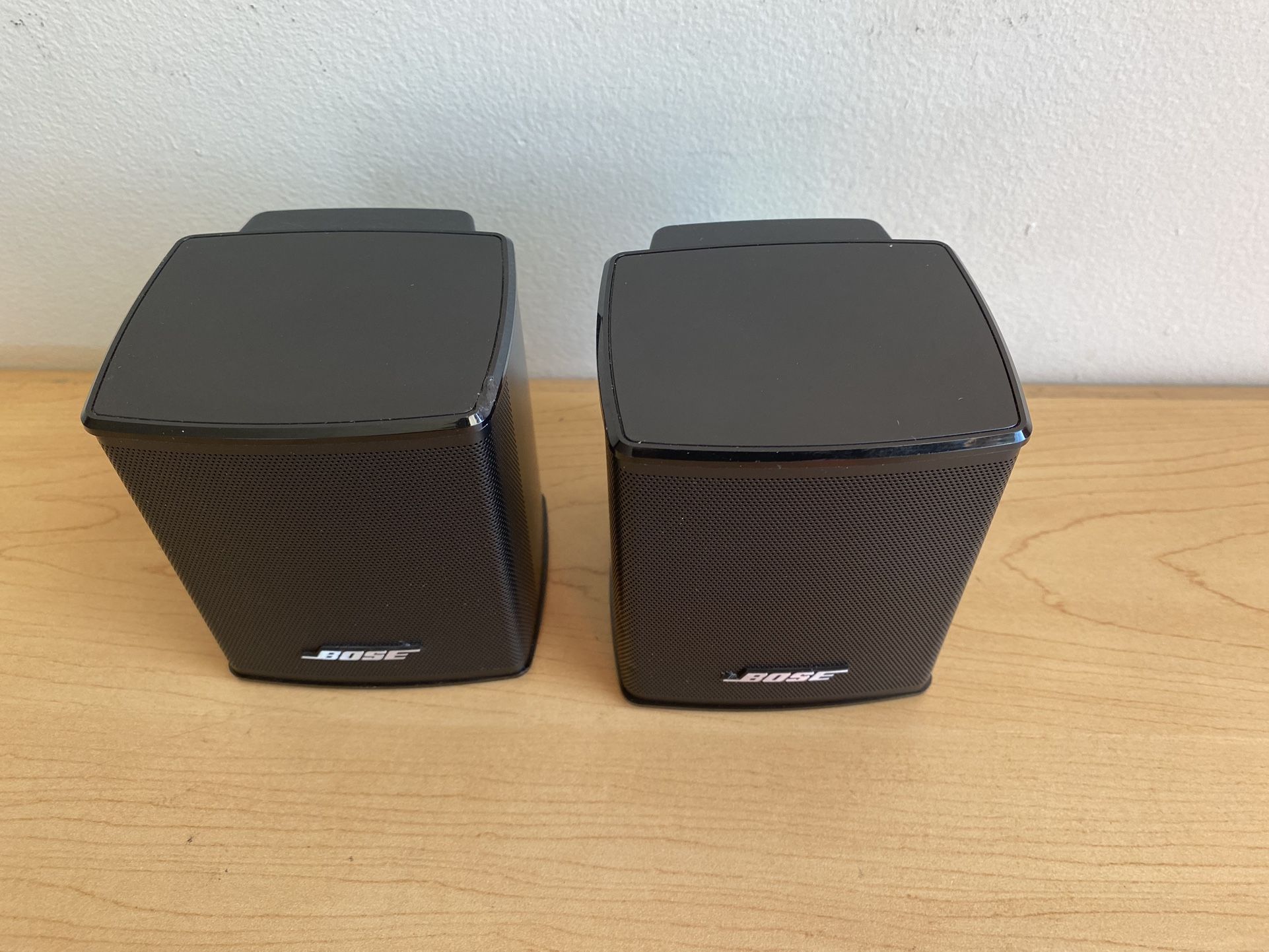 Bose Invisible 300 Surround Speakers (READ)