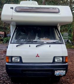 1995 Mitsubishi JB500 4X4 Delica Turbo Diesel RV Project w/extras *ULTRA LOW MILES*