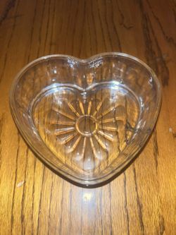 Vintage Libbey Glass Heart Shaped Candy/Trinket 6" x 5.5” x 2.5” Dish/Bowl