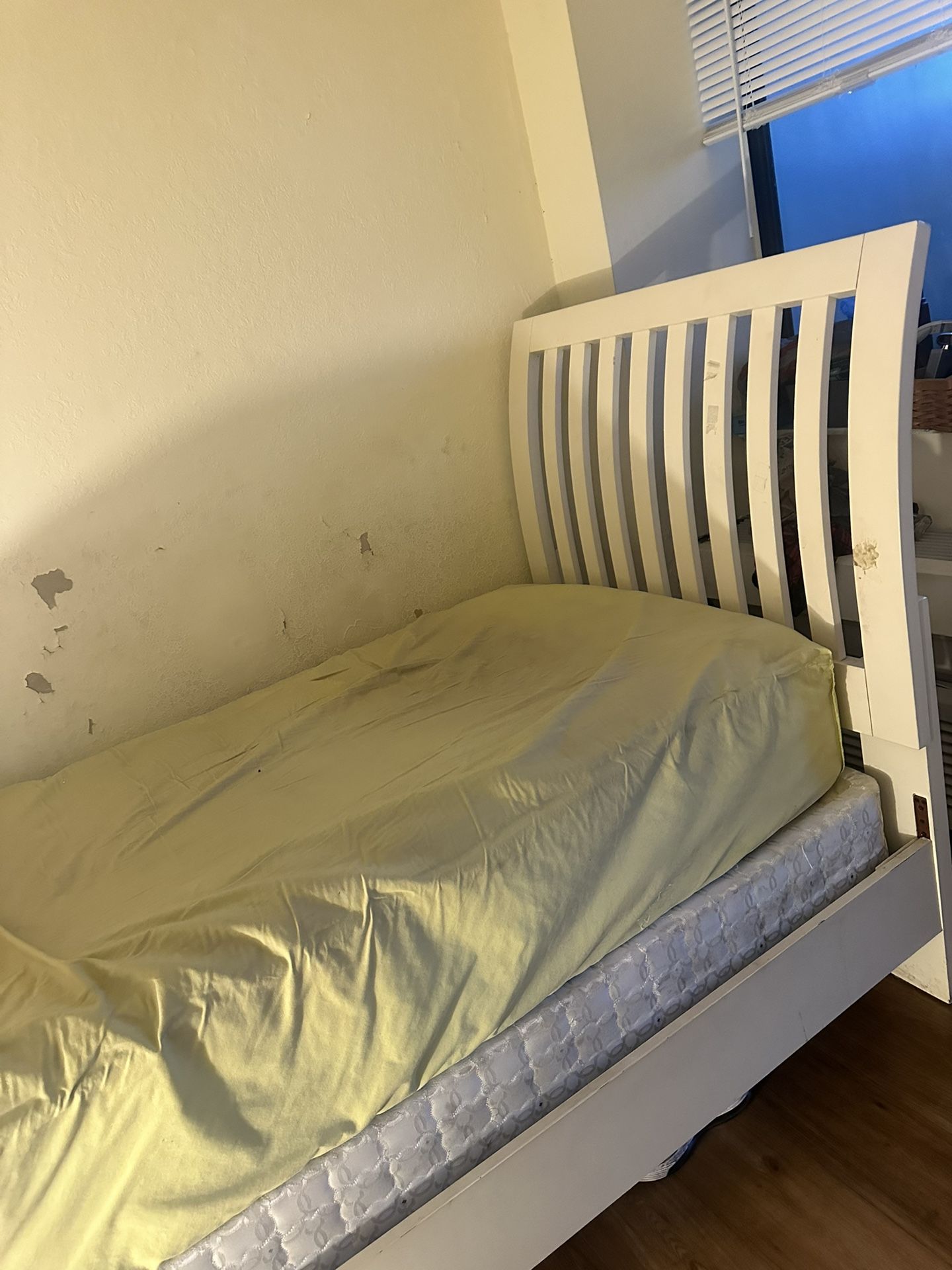 Twin Bed