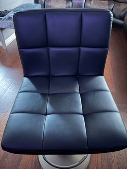 Black Leather Swivel Bar Stool / Counter Chair( barely used)