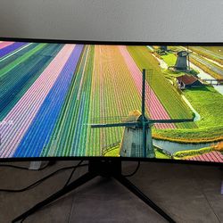 Gaming Monitor Alienware 34 In curved 