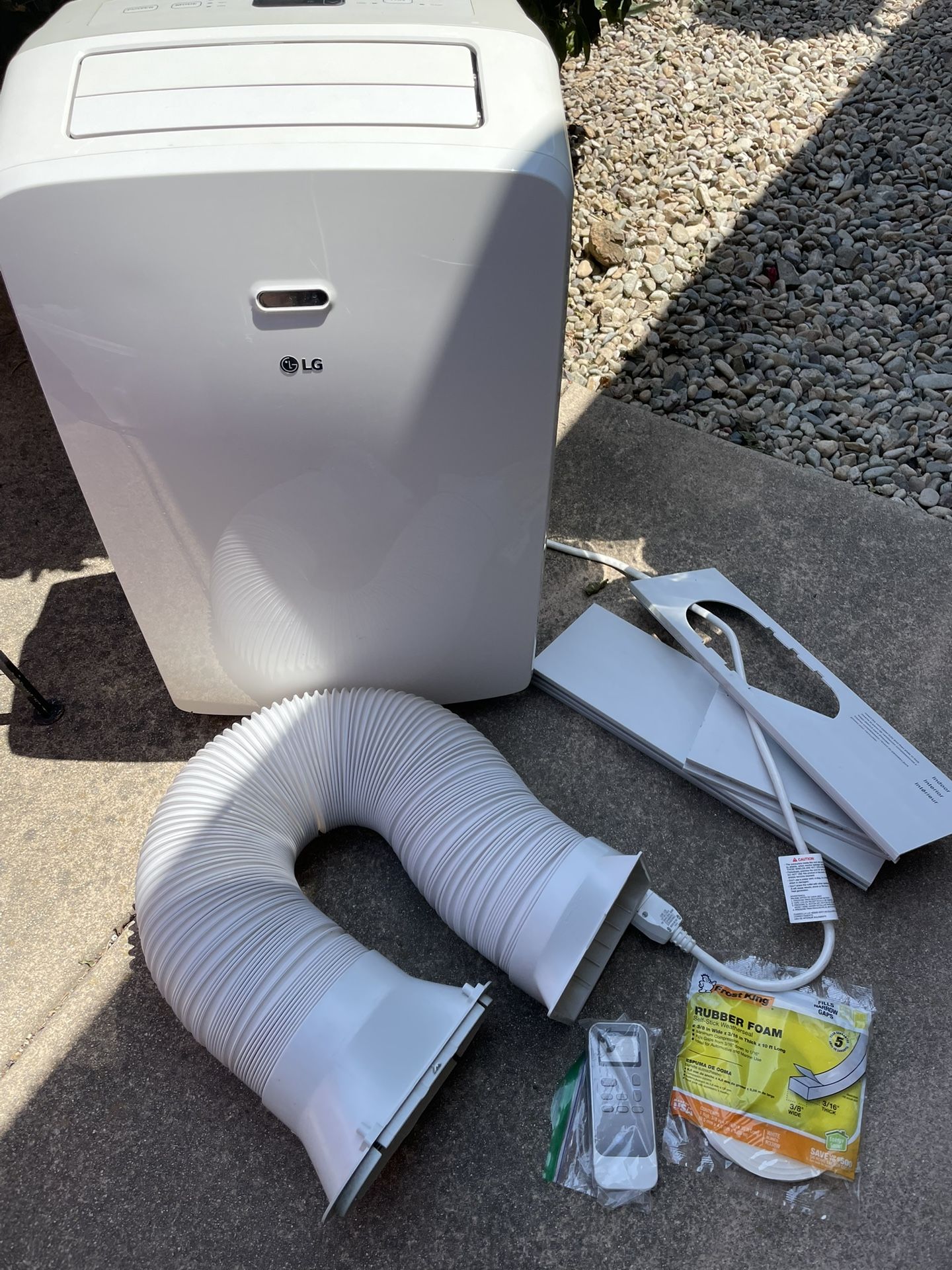 Air Conditioner LG 10,200 BTU