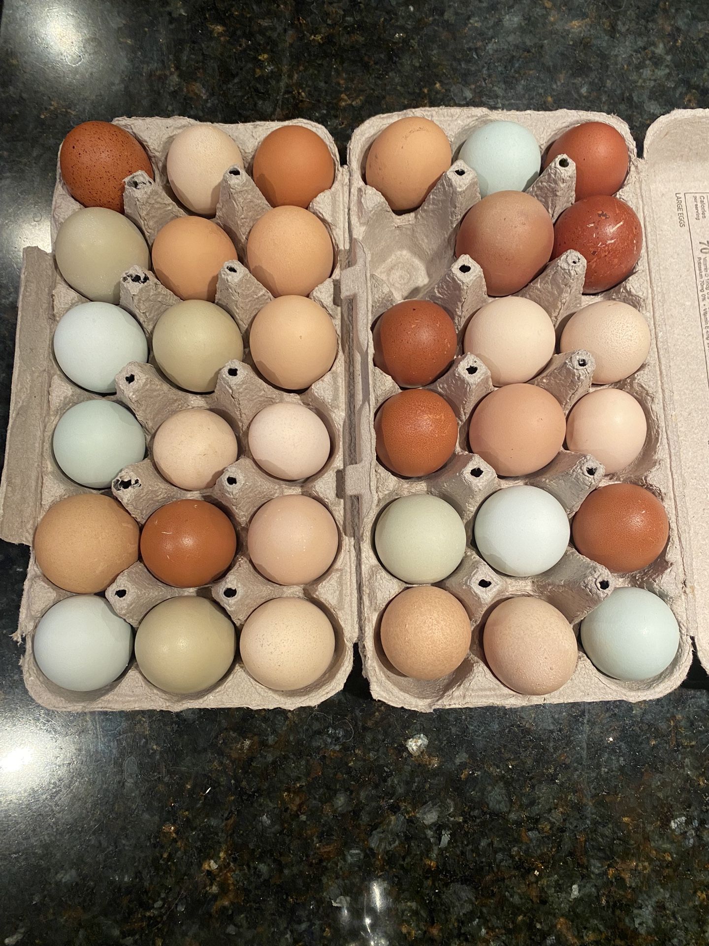 Organic Farm Fresh Chicken Eggs 1- Dozen