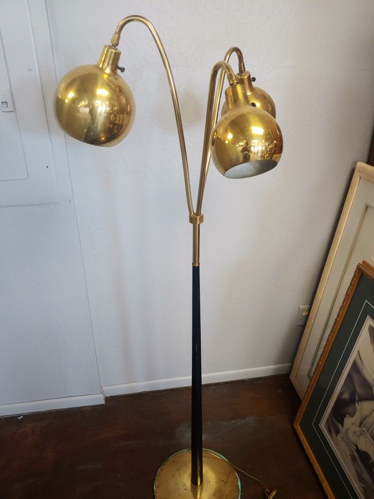 Vintage 1960s - 1970s Mid-Century Modern MCM Brass 3 Tiered Perforated Orb Floor Lamp