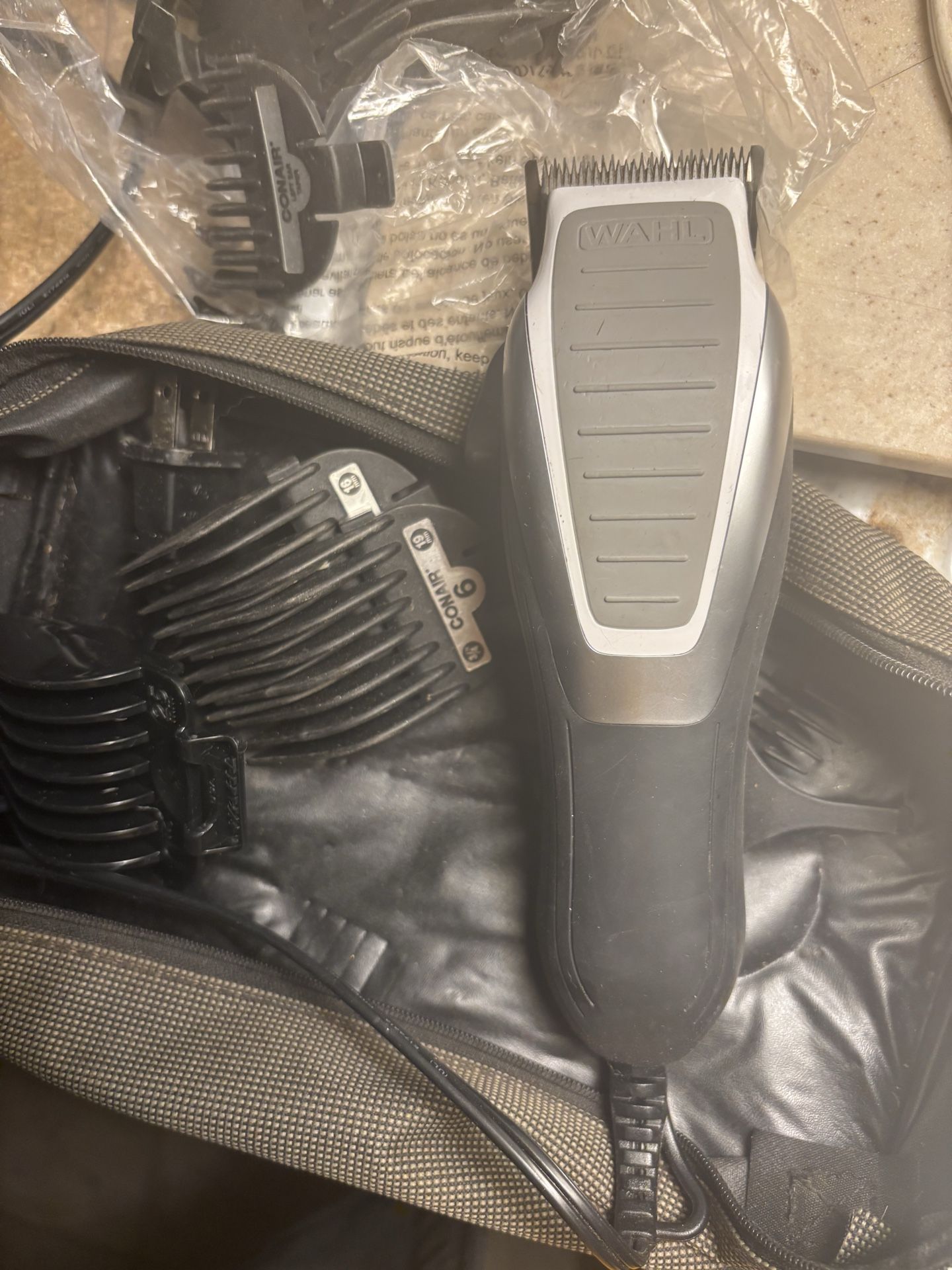 WAHL & CONAIR Professional, barber kit, bag, shaver, razor, all the attachments and links