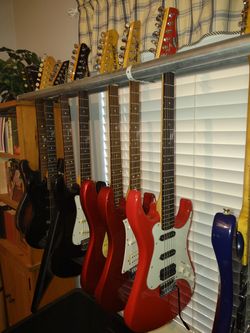 HSS EMGs AXL Guitar EXC* Pro-fret-level Setup now 130!