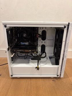 Custom AMD Ryzen Gaming PC | MSI Radeon Graphics | Fast SSD | Ready to Play